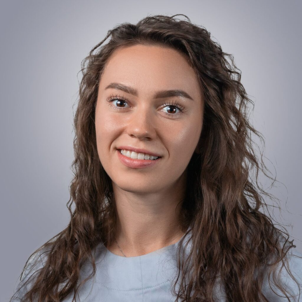 Тимошина Полина Валериевна — врач-стоматолог, ортодонт